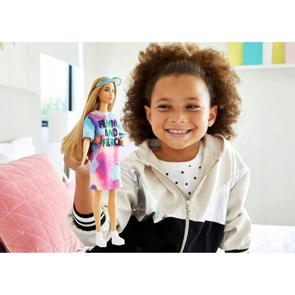 Barbie Fashionistas Modna Przyjaciolka mit Hipster-Stil, farbenfroher Kleidung und trendigen Accessoires