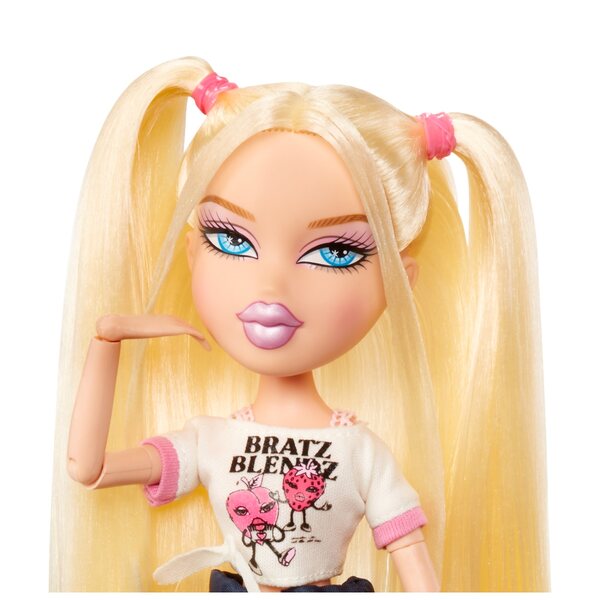Bambola fashion Cloe Bratz Stylin' con look trendy e accessori unici