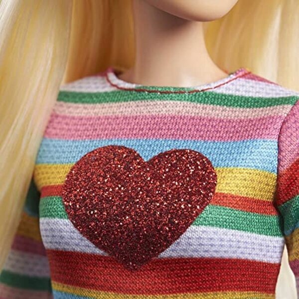 Barbie Malibu Puppe Roberts mit Regenbogen-Look und Jeansrock