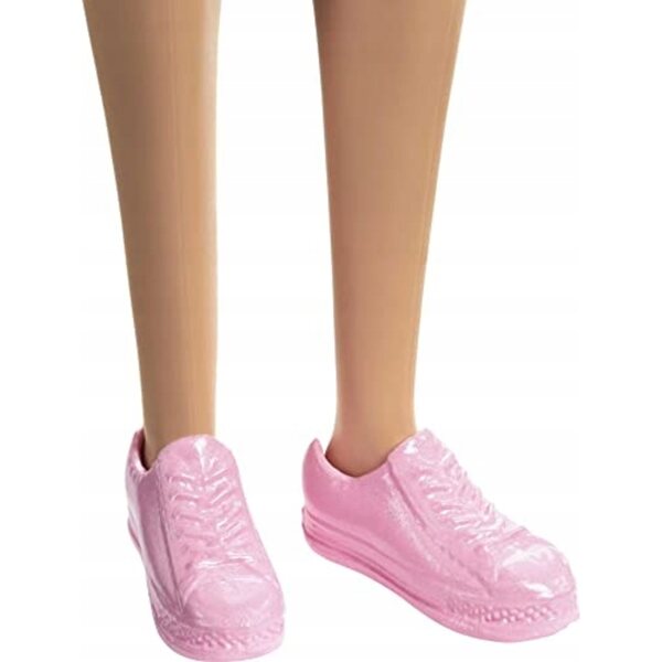 Barbie Malibu Puppe Roberts mit Regenbogen-Look und Jeansrock