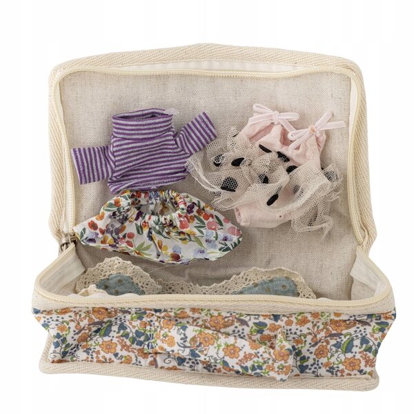 Kleidungsset mit Bloomingville Milly Puppe – kreatives Spiel für Kinder