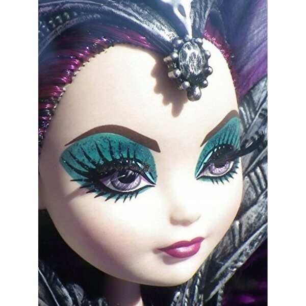 Ever After High Raven Queen Originalpuppe mit Magie und Geheimnissen