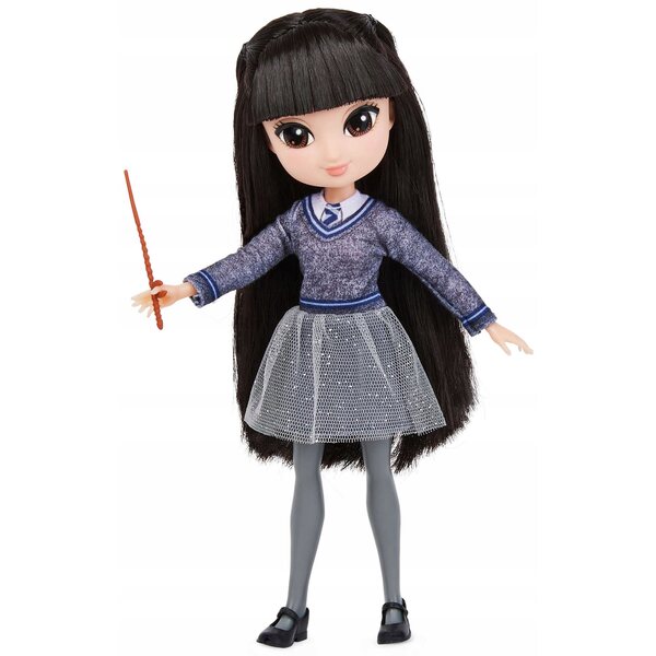 Harry Potter Cho Chang 20 cm Puppe mit Zauberstab und Ravenclaw-Uniform