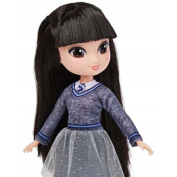 Harry Potter Cho Chang 20 cm Puppe mit Zauberstab und Ravenclaw-Uniform