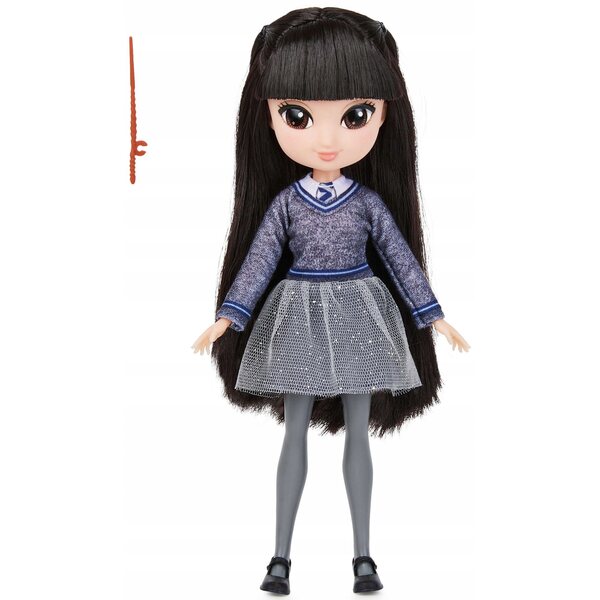 Harry Potter Cho Chang 20 cm Puppe mit Zauberstab und Ravenclaw-Uniform