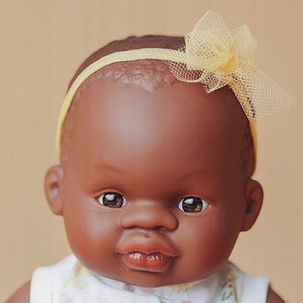 Miniland Afrikanische Puppe 21 cm My Friends & Me für Kinder ab 10 Monaten