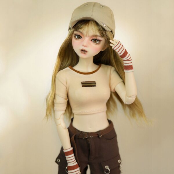 56 cm große 1/3-BJD-Puppe mit handgemachtem Make-up, Kleidung und Hut inklusive