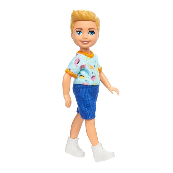 Barbie Chelsea und ihre Freunde mit thematischen Elementen für kreative Spiele