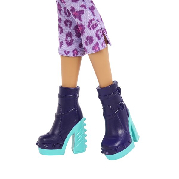 Bambola Clawdeen Wolf Monster High con Figura e Accessori, Mattel 26 cm