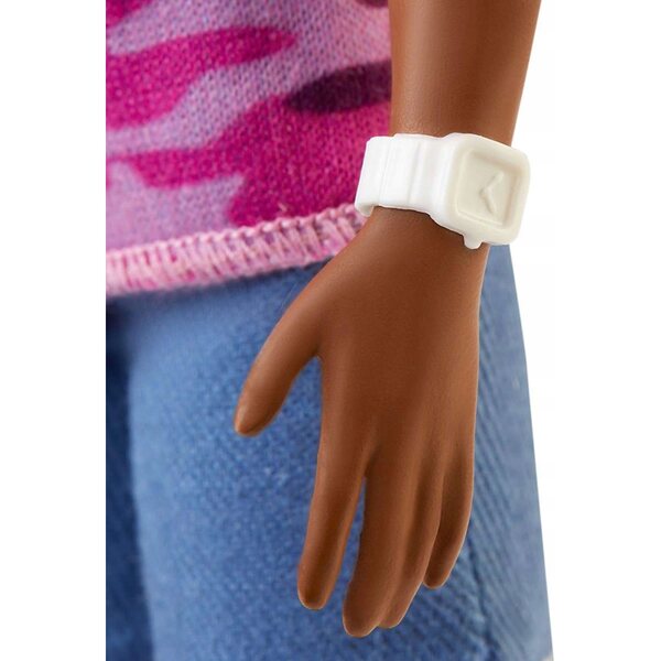 Barbie Fashionistas Mattel mit modischer Kleidung und einzigartigen Accessoires