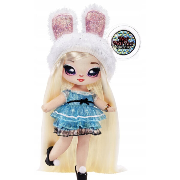 NANANA SURPRISE Bambola Glam Serie Alice Hops con Borsa Pompon Collezionabile