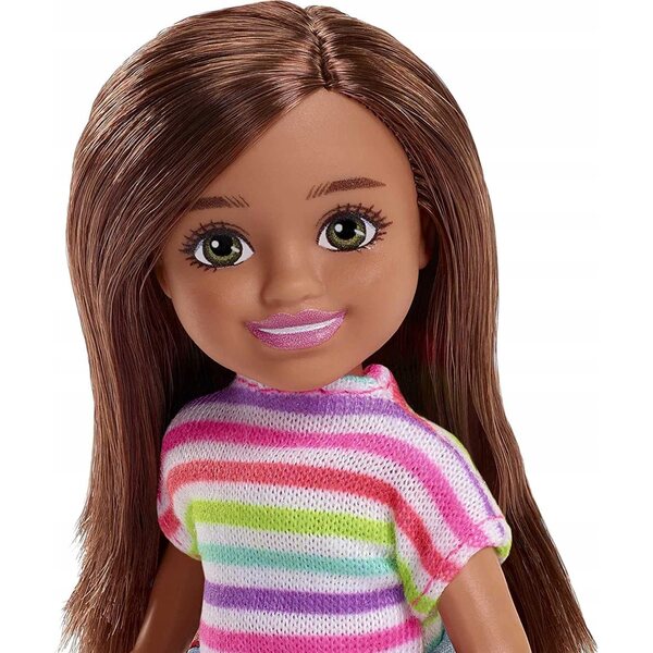 Barbie Chelsea Karriere-Schneiderin mit kreativem Zubehör und Schaufensterpuppe – Mattel