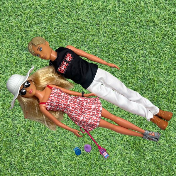 Bambole Ken e Anlily Bionda con Accessori per Picnic e Gioco di Famiglia, Sicure e Resistenti