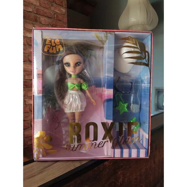Elefun Roxie Summer Glam bambola con capelli castani e look estivo alla moda
