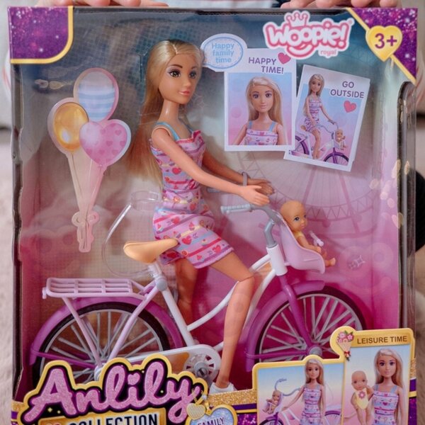 Bambola Lily con bicicletta e bambino sulla sedia, set WOOPIE per bambini dai 3 anni in su