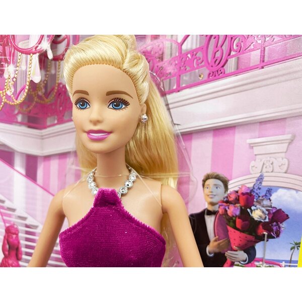 Barbie Modny Bal mit elegantem Muschelkleid und dünner Tüllschleppe 30 cm