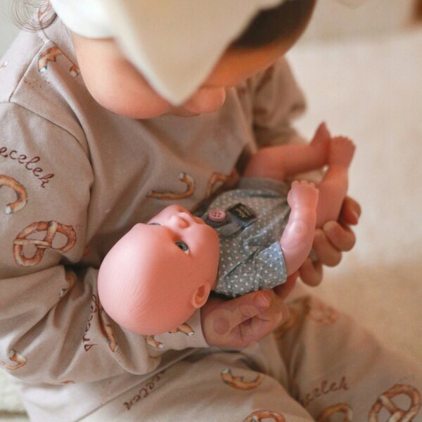 WOOPIE Royal Baby Doll 23 cm con coperta e vestiti per Bambini 3+