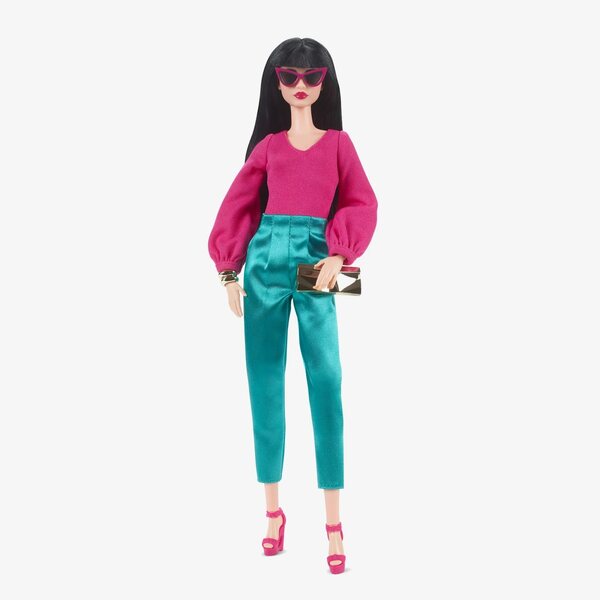 Barbie Signature Looks Lina HJX28 mit Original-Kleidern aus der Mattel-Kollektion