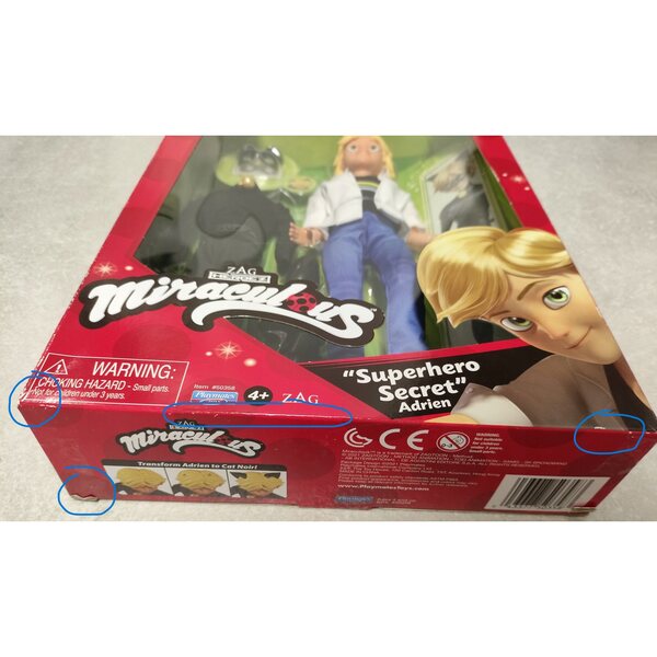 Miraculous Adrien con costume completo di Gatto Nero bambola 32 cm