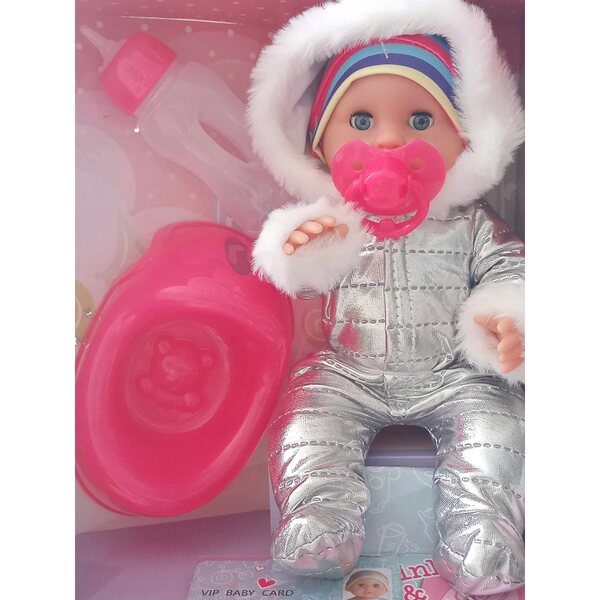 25 cm große Puppe mit Winterkleidung, Flasche und Töpfchen