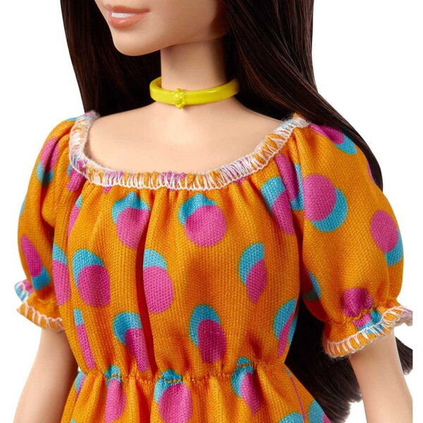 Mattel Barbie Fashionistas Poupée avec style unique et accessoires tendance pour enfants à partir de 3 ans