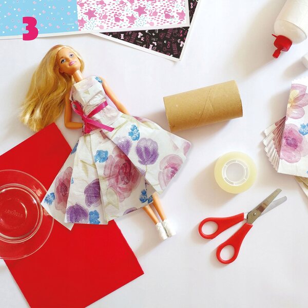 Barbie Fashion Atelier mit Zeichentisch und kreativem Zubehör für Kinder
