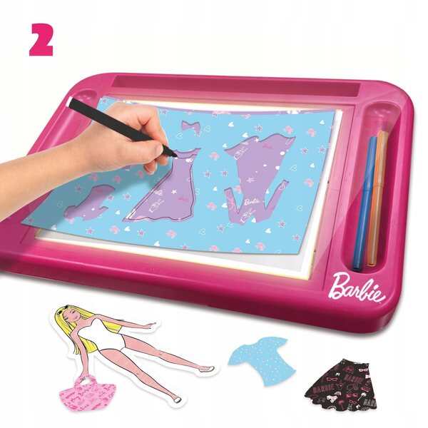 Barbie Fashion Atelier mit Zeichentisch und kreativem Zubehör für Kinder