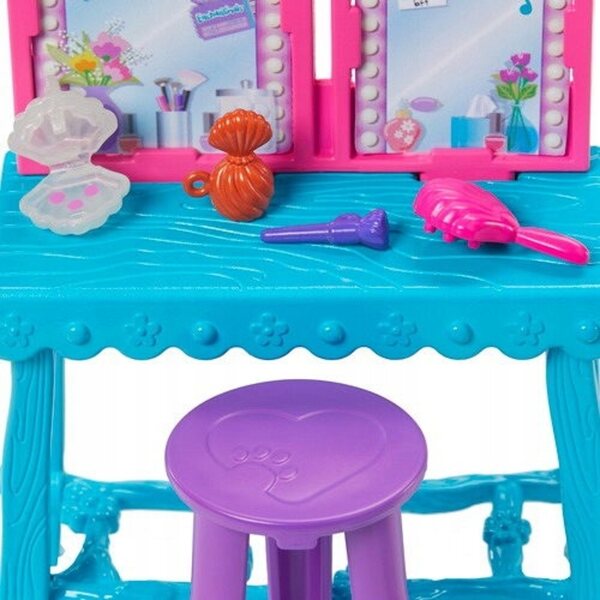 Enchantimals Barbie Winter mit Frisiertisch und Salbei-Stinktier-Puppe für Kinder ab 4 Jahren