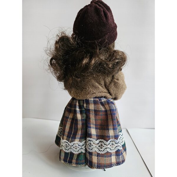 Bambola in porcellana alta 25 cm con supporto, perfetta per collezionisti e bambini