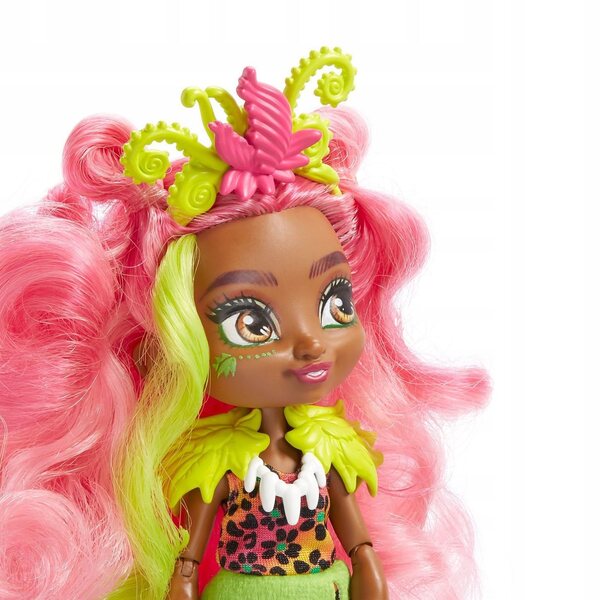 Bambola Fernessa Cave Club con un simpatico animale e accessori Mattel per bambini 4+