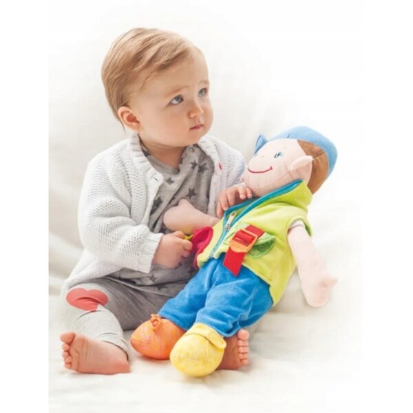 Bambola sensoriale Keiki 42 cm - una bambola educativa per vestirsi e sviluppare capacità motorie