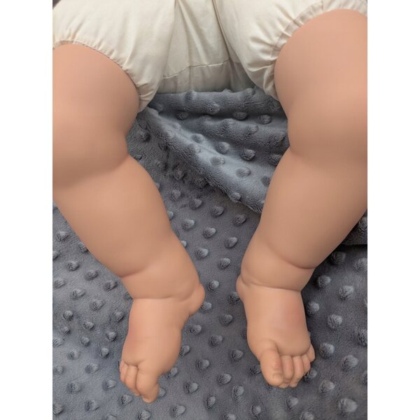 Ronny bambolotto spagnolo di 54 cm con pancione morbido, perfetto per i bambini