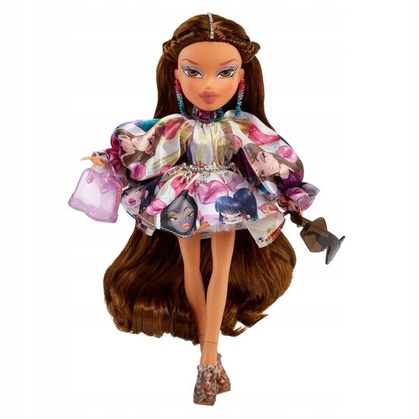 Bratz Designer Bambola Yasmin Special Edition by GCDS con Accessori Moda