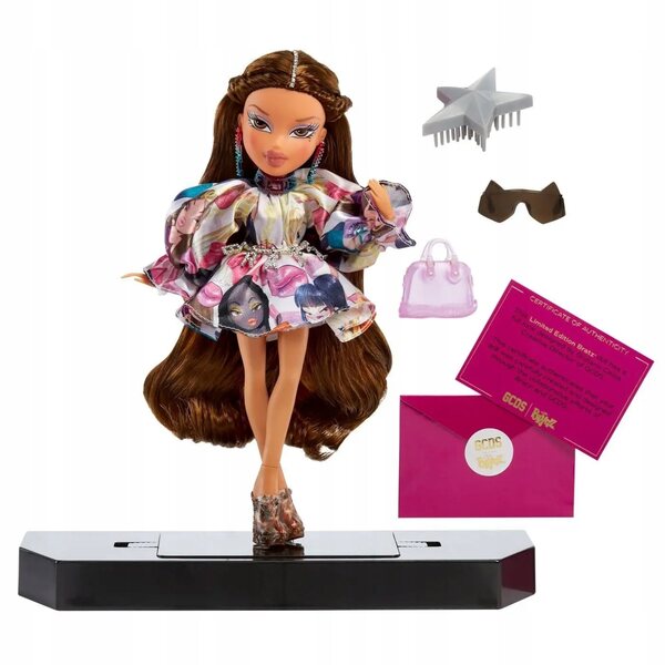 Bratz Designer Bambola Yasmin Special Edition by GCDS con Accessori Moda