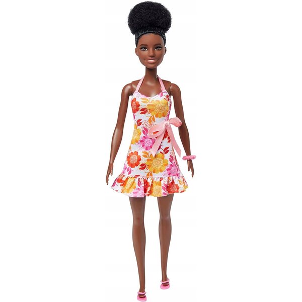 Barbie liebt den Ozean mit regenbogengestreiftem Kleid und recycelter rosa Brille