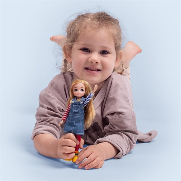 Bambola Lottie la Giardiniera - Una bambola interattiva per bambini alta 18 cm