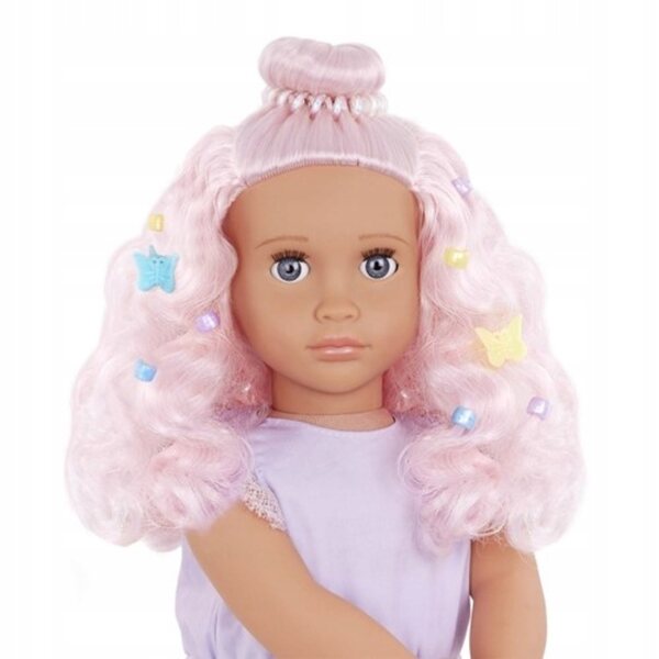 Unsere 46 cm große Elara-Puppe der Generation mit Fohlen und Haarschmuck-Set