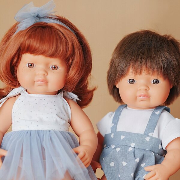 Miniland Europäische Jungenpuppe 38 cm mit braunen Haaren – My Friends & Me