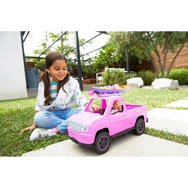 Barbie Mega Set Campingspaß mit Pickup, Kajak und Zubehör für Outdoor-Abenteuer