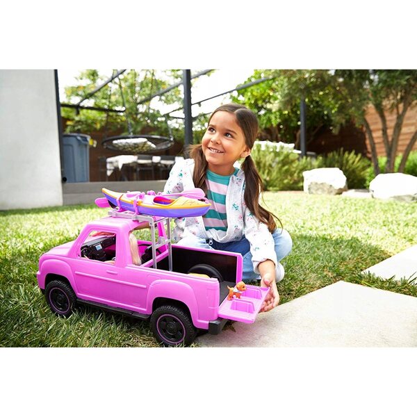 Barbie Mega Set Campingspaß mit Pickup, Kajak und Zubehör für Outdoor-Abenteuer