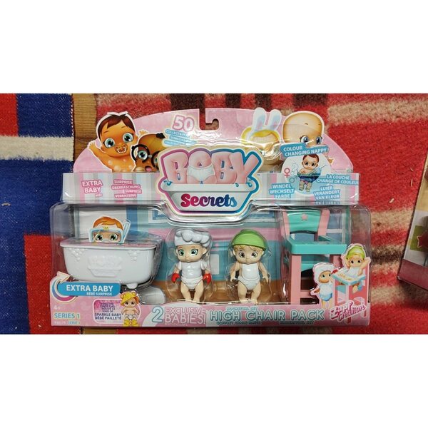 Baby Secret set di 2 bamboline bebè con accessori e sorpresa colorata
