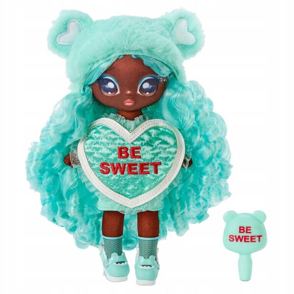 Mini bambola Na!Na!Na! Sorpresa Cynthia Sweets con capelli colorati e abito a cuore