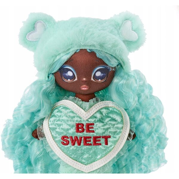 Mini bambola Na!Na!Na! Sorpresa Cynthia Sweets con capelli colorati e abito a cuore