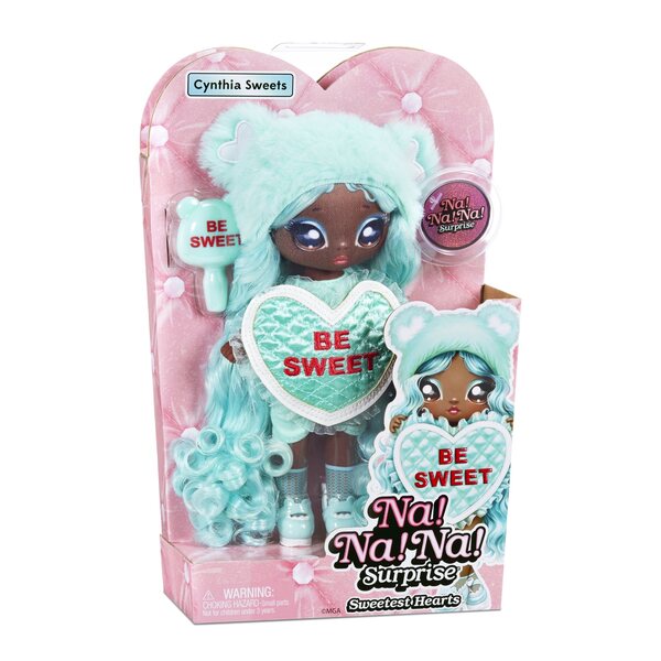 Mini bambola Na!Na!Na! Sorpresa Cynthia Sweets con capelli colorati e abito a cuore