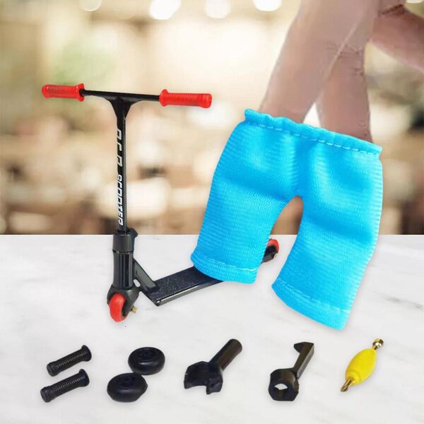 Finger-Hulajnoga mit Mini-Scooter und schwarzem Reparaturwerkzeug-Set
