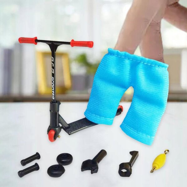 Finger-Hulajnoga mit Mini-Scooter und schwarzem Reparaturwerkzeug-Set
