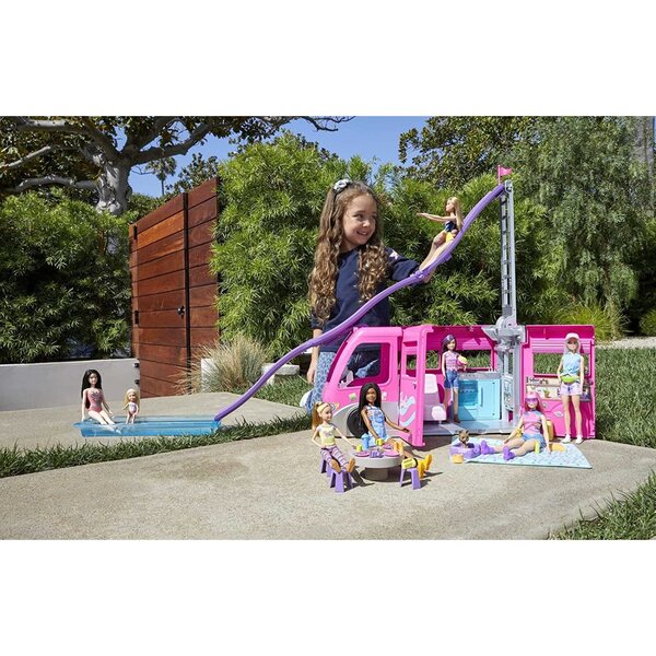 Barbie Kamper Marzeń Dream Camper mit Zubehör und Spielbereichen für Kinder