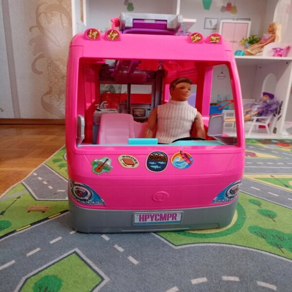 Kamper Barbie XXL mit komplettem Zubehör – kreatives und lustiges Spiel