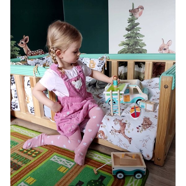 Adam Toys Puppencamper aus Holz mit Zubehör, Set mit 11 Elementen