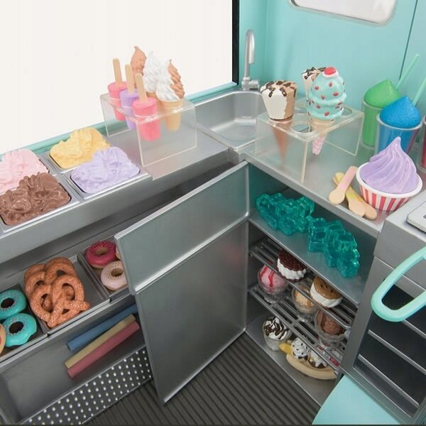 Foodtruck Our Generation con gelati e accessori per bambole 46 cm, 152 pezzi